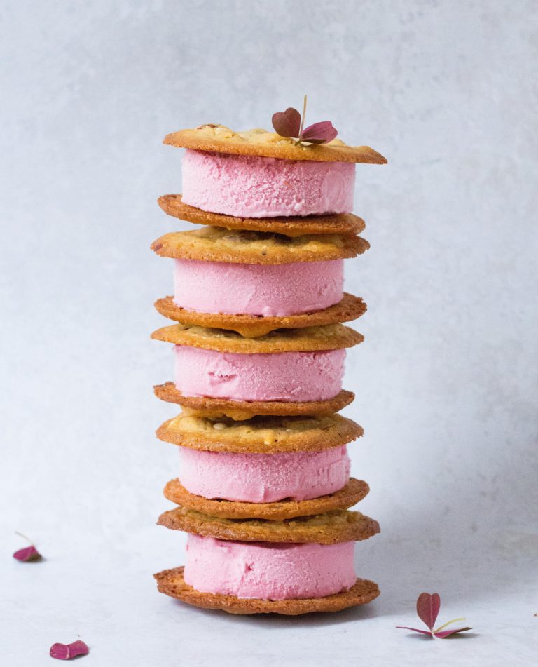 issandwich med hindbær