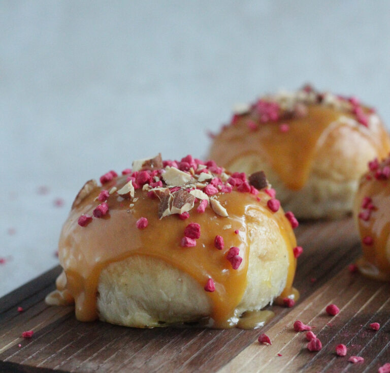 fastelavnsboller med hindbær